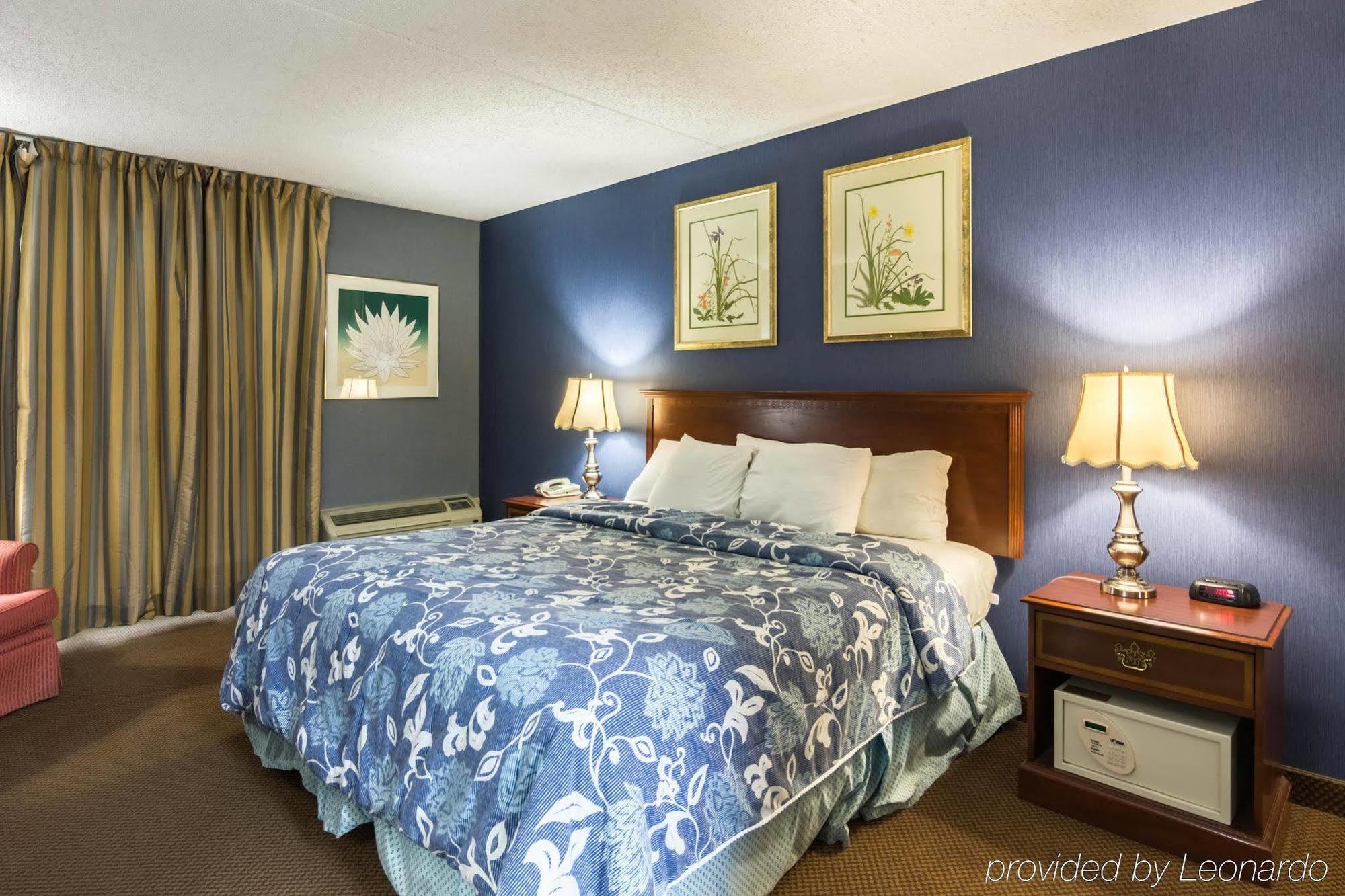 Plaza & Hotel 3*